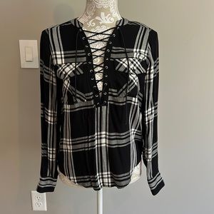 Express lace down black and white top